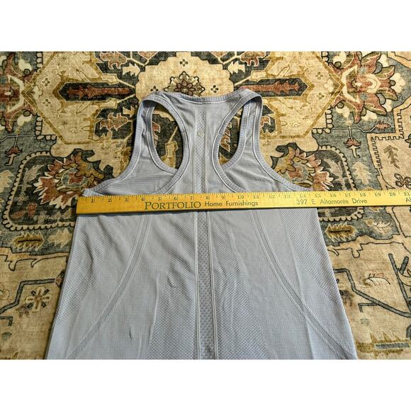 Lululemon Swiftly Tech Racerback Tank Top Light Blue Gray Women's Size 6 - Picture 7 of 7